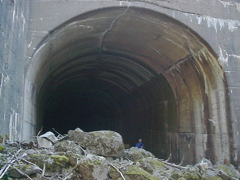 File:Windy Point Tunnel.jpg