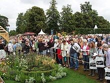 Visitors at the 2009 show Wives of Henry VIII gardens, Hampton Court Flower Show - geograph.org.uk - 1396156.jpg