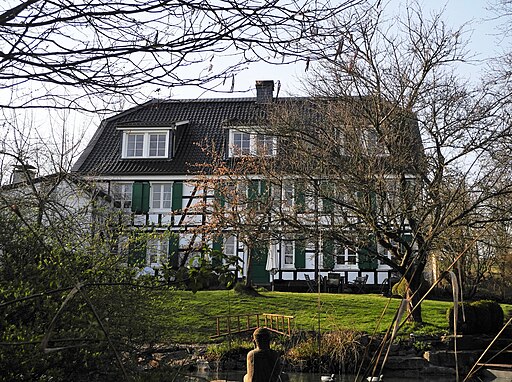 Wuppertal, Junkersbeck 1, Gartenfront, Bild 4