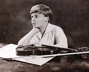 Yehudi Menuhin: Biographie, Influence et postérité, Instruments