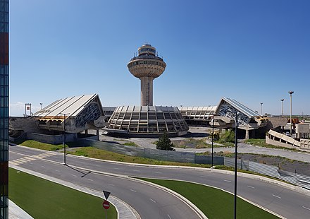 Сайт аэропорта звартноц. Башня аэропорта Звартноц. Ереван Армения Звартноц. Аэропорт Армении Ереван. Армения аэропорт Международный аэропорт Звартноц.