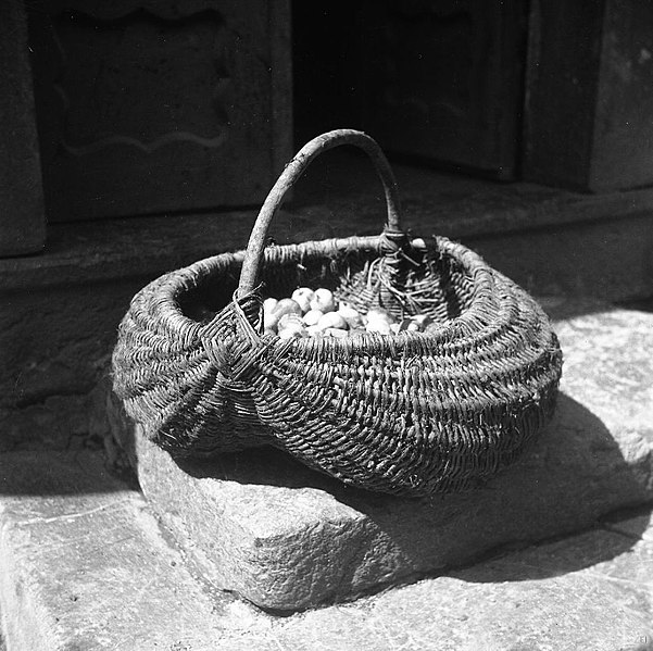 File:"Procaja" ("procka", košara za krompir in sadje), Javorje 1960.jpg