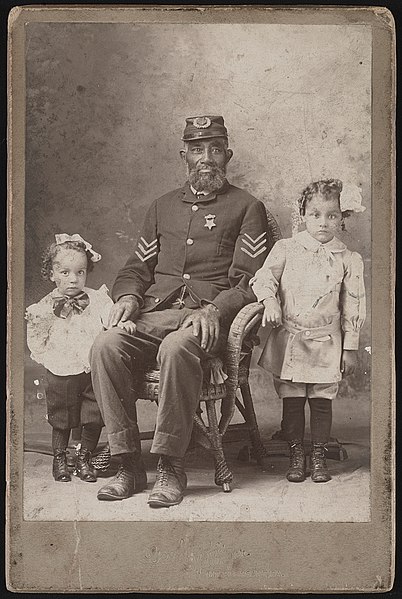 File:(Unidentified African American Civil War veteran in Grand Army of the Republic uniform with two children) (LOC).jpg