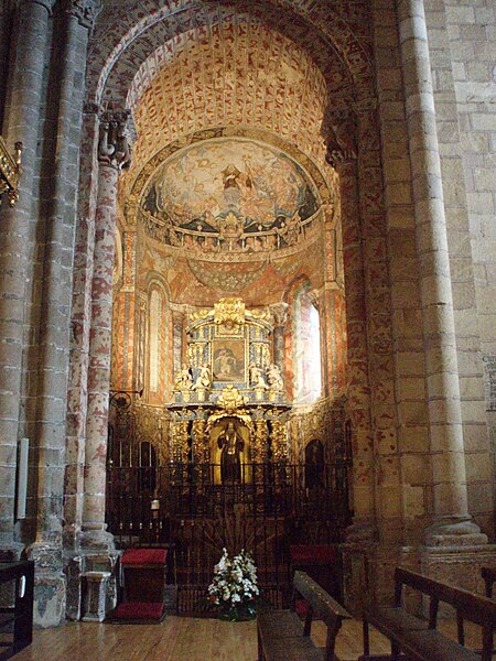 File:Ávila. Basílica de los Santos Hermanos Mártires.8.JPG