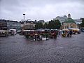 Markt met Hansawinkelcentrum en Orthodoxe kerk