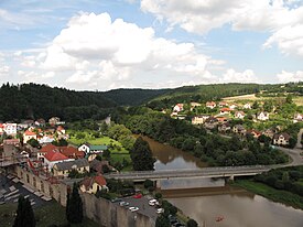 Český Šternberk, pohled z hradu na severozápad.JPG