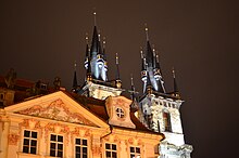 Тынский храм в Праге зимой.jpg