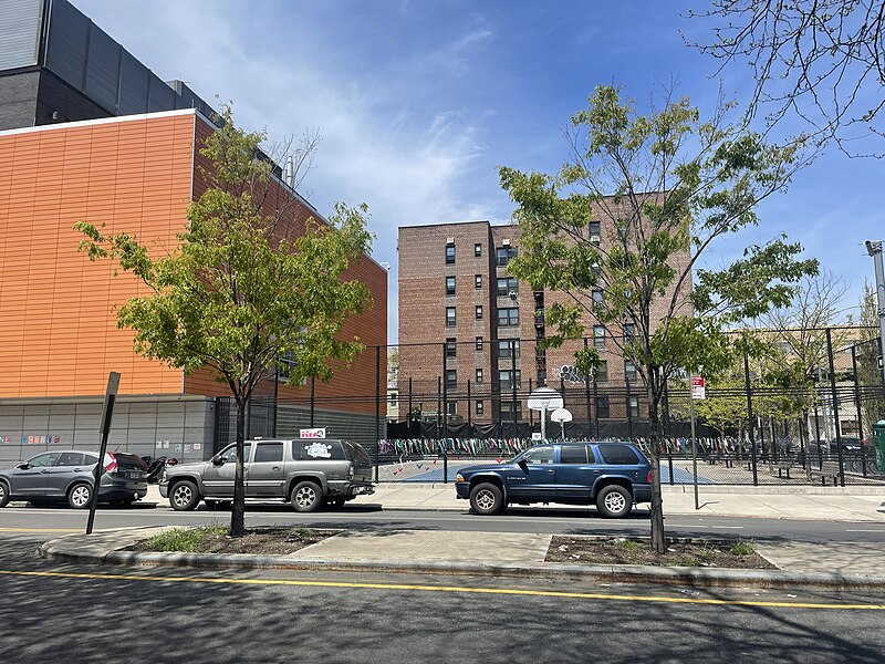 File:05 01 2022 Caton Ave P.S. 130 Parkside School Community Complex Brooklyn NYC basketball trees.jpg