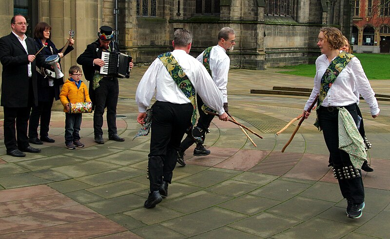 File:1.1.16 Sheffield Morris Dancing 019 (24107305765).jpg