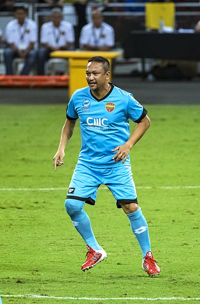 Fandi playing in a charity friendly match with the Singapore Masters in 2017
