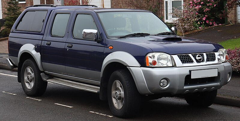 File:2004 Nissan Navara Diesel 4X4 2.5 Front.jpg