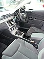 File:VW Passat B7 2.0 TDI DSG Highline Kaschmirbraun Interieur.JPG -  Wikimedia Commons