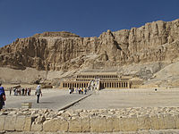 Djeser-Djeseru — Đền thờ của Hatshepsut, tâm điểm của khu vực
