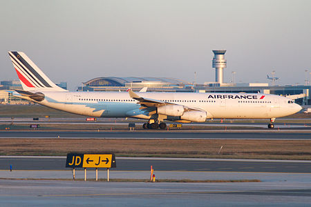 Fail:Air France A340-300 (6663690585) (2).jpg