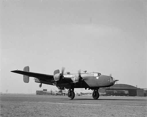 Aircraft of the Royal Air Force 1939-1945-handley Page Hp.57 Halifax. CH12532