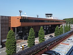 Akita Airport Domestic Terminal 20160605.jpg