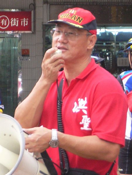 File:Albert Chan Wai Yip, 23 Sept 07, close.JPG