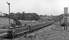 D81 (45 115) der British Railways ist im Juni 1961 mit einem Reisezug nach Leeds unterwegs