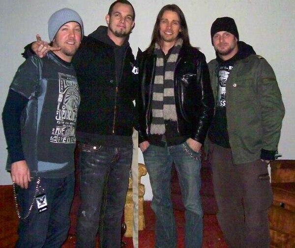Kennedy (right center) with his Alter Bridge bandmates in 2008
