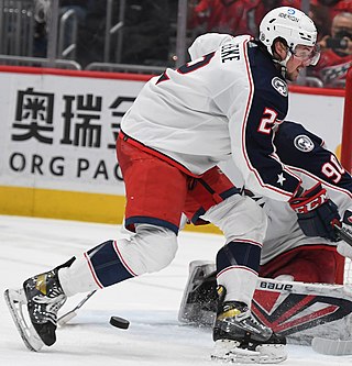 <span class="mw-page-title-main">Andrew Peeke</span> American ice hockey player