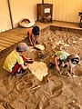 Atelier de fouilles pour enfants à Paléopolis.jpg