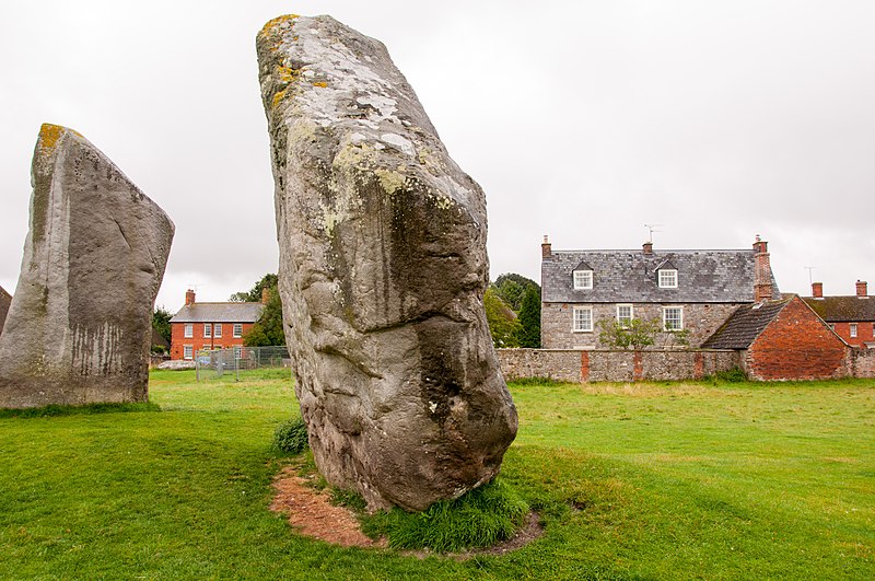 File:Avebury Stone Circles, England 15.08.2013.jpg