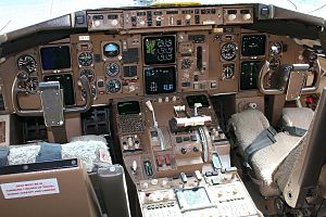 B767-322 flight deck.jpg