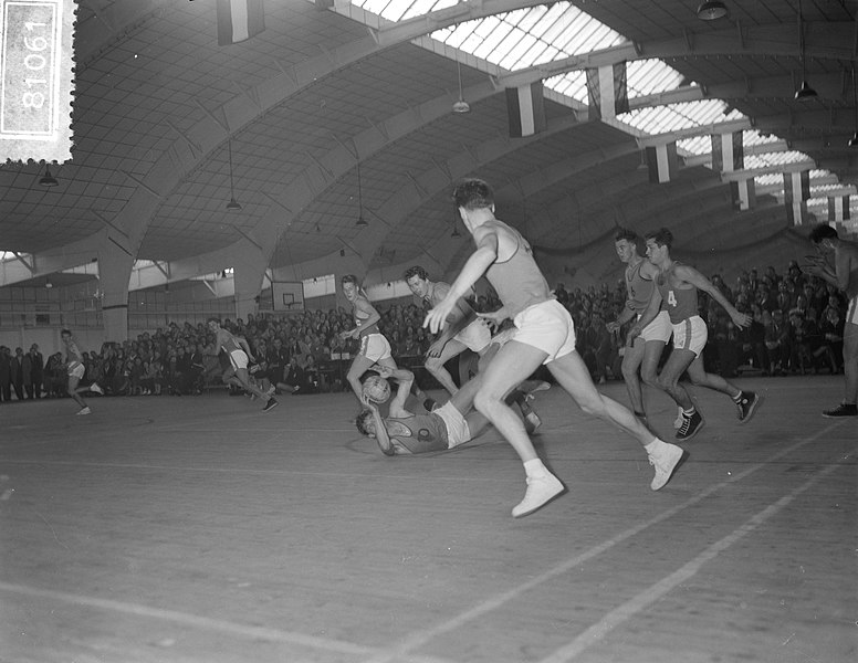 File:Basketbal Nederland tegen Luxemburg 43-58 Spelmoment, Bestanddeelnr 908-1061.jpg