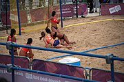 Deutsch: Beachhandball bei den Olympischen Jugendspielen 2018; Tag 5, 10. November 2018; Mädchen, Hauptrunde - Chinese Taipei (Taiwan)-Niederlande 1:2 English: Beach handball at the 2018 Summer Youth Olympics at 11 October 2018 – Girls Main Round – Chinese Taipei (Taiwan)-Netherlands 1:2