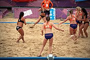 Deutsch: Beachhandball bei den Olympischen Jugendspielen 2018; Tag 5, 10. November 2018; Mädchen, Hauptrunde - Chinese Taipei (Taiwan)-Niederlande 1:2 English: Beach handball at the 2018 Summer Youth Olympics at 11 October 2018 – Girls Main Round – Chinese Taipei (Taiwan)-Netherlands 1:2