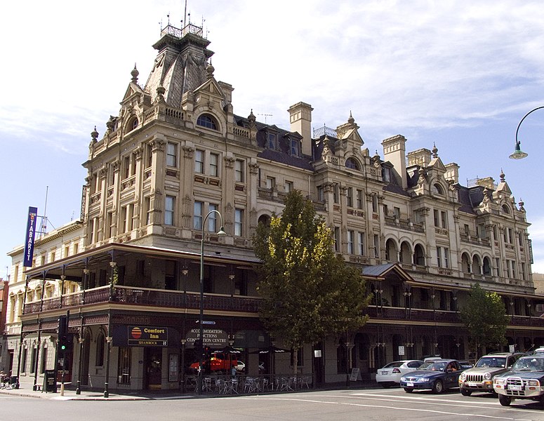 File:Bendigo Building main street-01+ (573049668).jpg