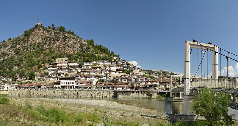 File:Berat (by Pudelek).jpg