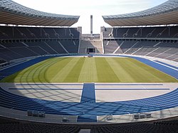 Olympiastadion Berlin (Olympiastadion) Ort: Berlin Kapazität: 72.000[3] Verein: Hertha BSC