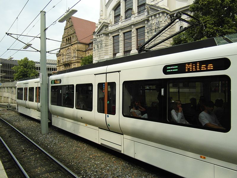 File:Bielefeld - Stadtbahn - Baureihe GTZ8-B Vamos (18).jpg