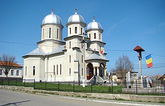 Biserica ortodoxă (ctitor: Ioan Vescan, primul prefect român de Mureș)