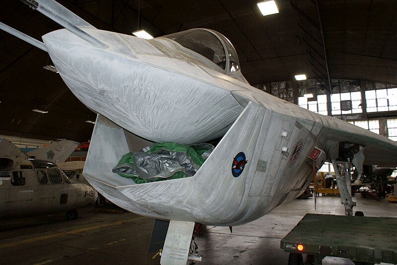 File:Boeing X-32A JSF LNose Restoration NMUSAF 25Sep09 (14600386535).jpg