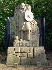 Tom Church's controversial statue of Gibson as Wallace Braveheart Statue Sep 2007.jpg