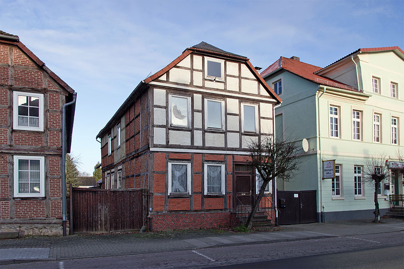 File:BreiteStrasse 23 Bergen.jpg