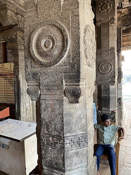 File:Brihadisvara Temple - Thanjavur peruvudaiyar kovil ttkcvrvb122k23iph (166).jpg