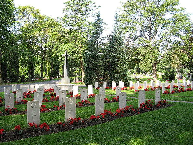 File:British Commonwealth Graves - Vestre gravlund Oslo.jpg