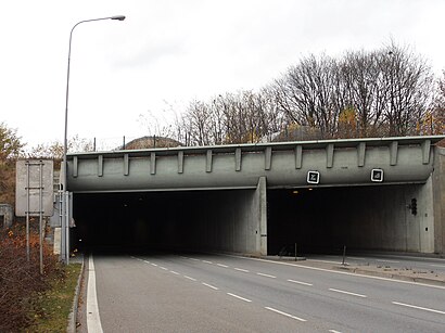 Jak do Husovický tunel hromadnou dopravou - O místě