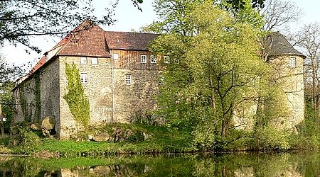 Burg Neuhaus Fassade