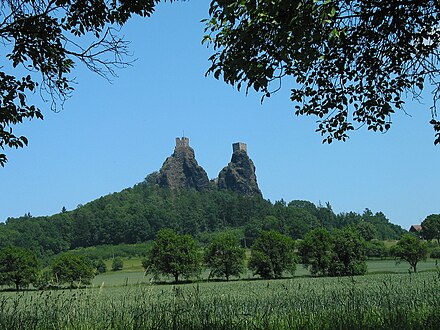 Trosky castle ruin from south