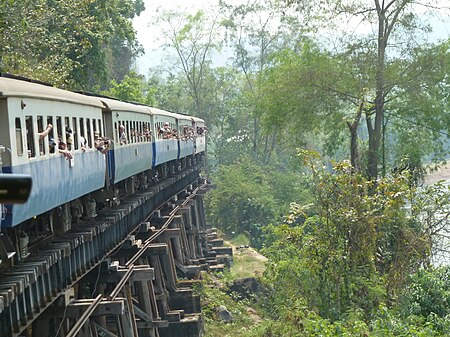 ไฟล์:Burma_Railway_P1100847.JPG