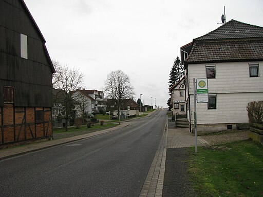 Bushaltestelle Göttinger Straße, 1, Lutterberg, Staufenberg, Landkreis Göttingen