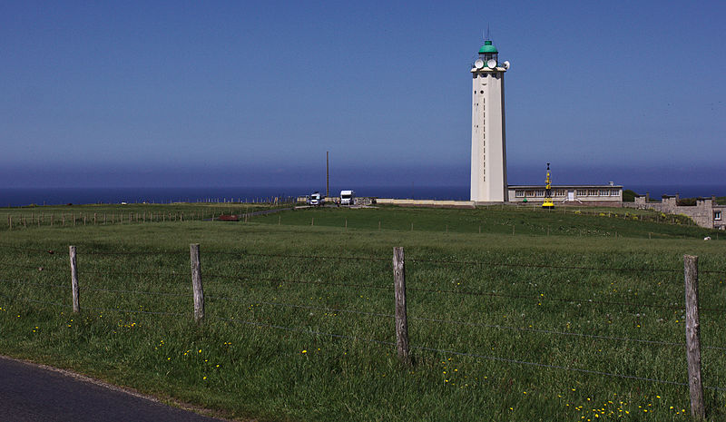 File:Cap d'Antifer lighthouse 01.jpg