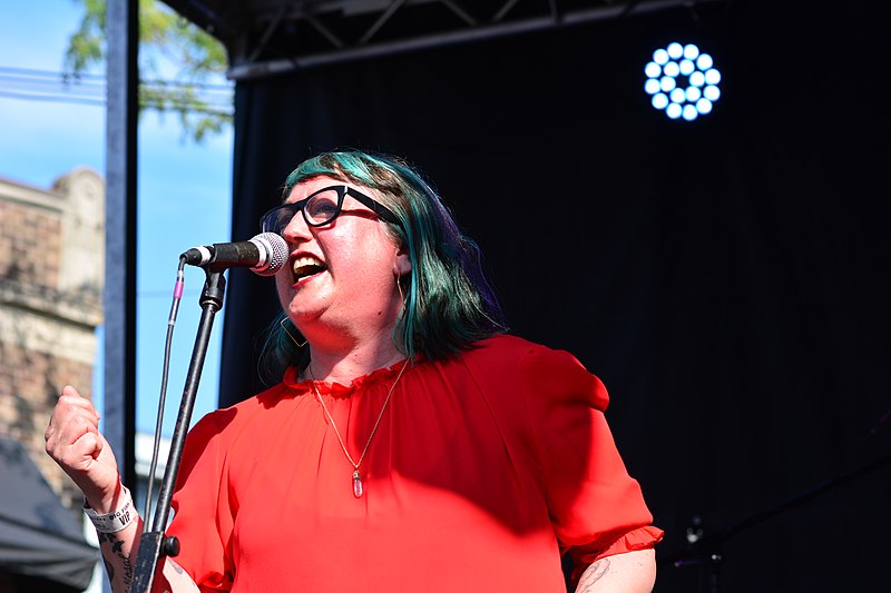 File:Carrie Akre - Ballard Seafood Fest 2019 - 03.jpg