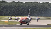 Miniatuur voor Bestand:Cavok Air AN-12 crossing runway 03-22 (36626716465).jpg