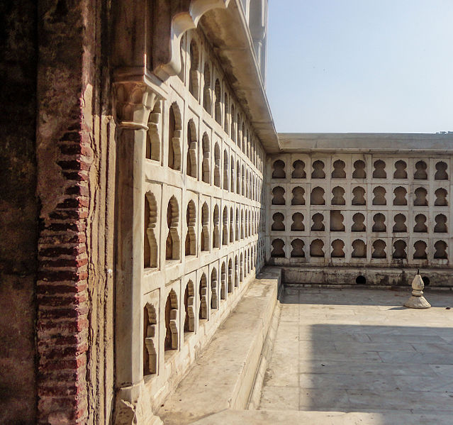 File:Chini Khanas, Shalimar Gardens, Lahore, Punjab, Pakistan.jpg