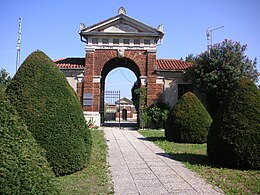 Cimitirul necatolic-1.jpg